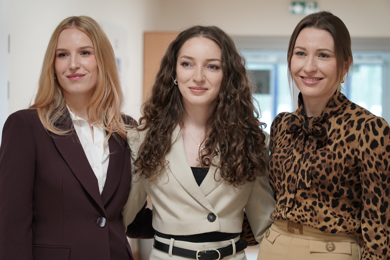 Nasze rozmówczynie od lewej: Carolina Estko-Musiel , lekarz w trakcie specjalizacji z psychiatrii, psycholog, psychoterapeutka w trakcie szkolenia Jagoda Kisyk,psycholog i psychoterapeutka Edyta Daniluk   