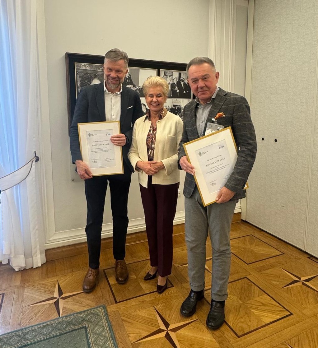 prof. Dzida, Beata Małecka-Libera i jeszcze jeden mężczyzna